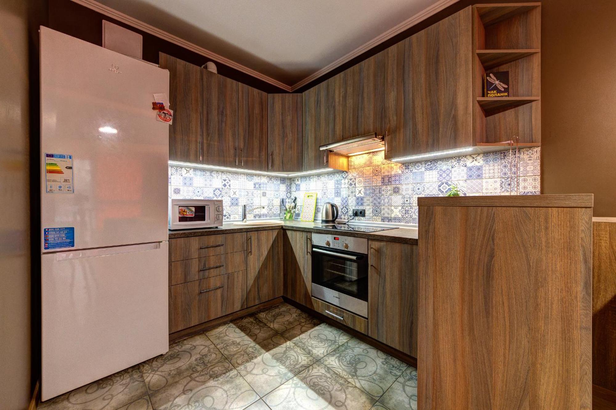 Apartment 2-кімнатні поруч з національним цирком україни
